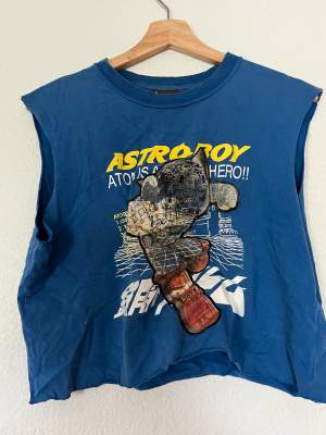 Blått kort linne från astroboy 