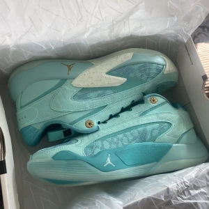 Luka 2  - Luka 2 size 44  Worn 5-7 times almost new 