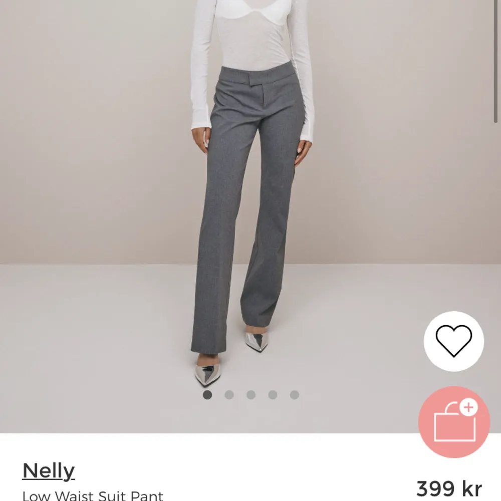 Ifrån Nelly grå, aldrig använda nypris 399:-. Jeans & Byxor.