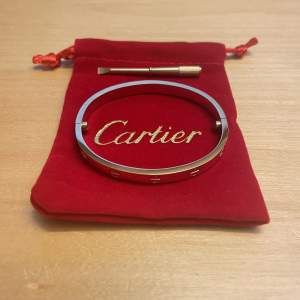 Cartier Armband topp kvalite i Stainless steel  Storlek 19cm 