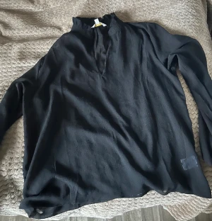 Blus  - Jätte fina blus i stl M, 