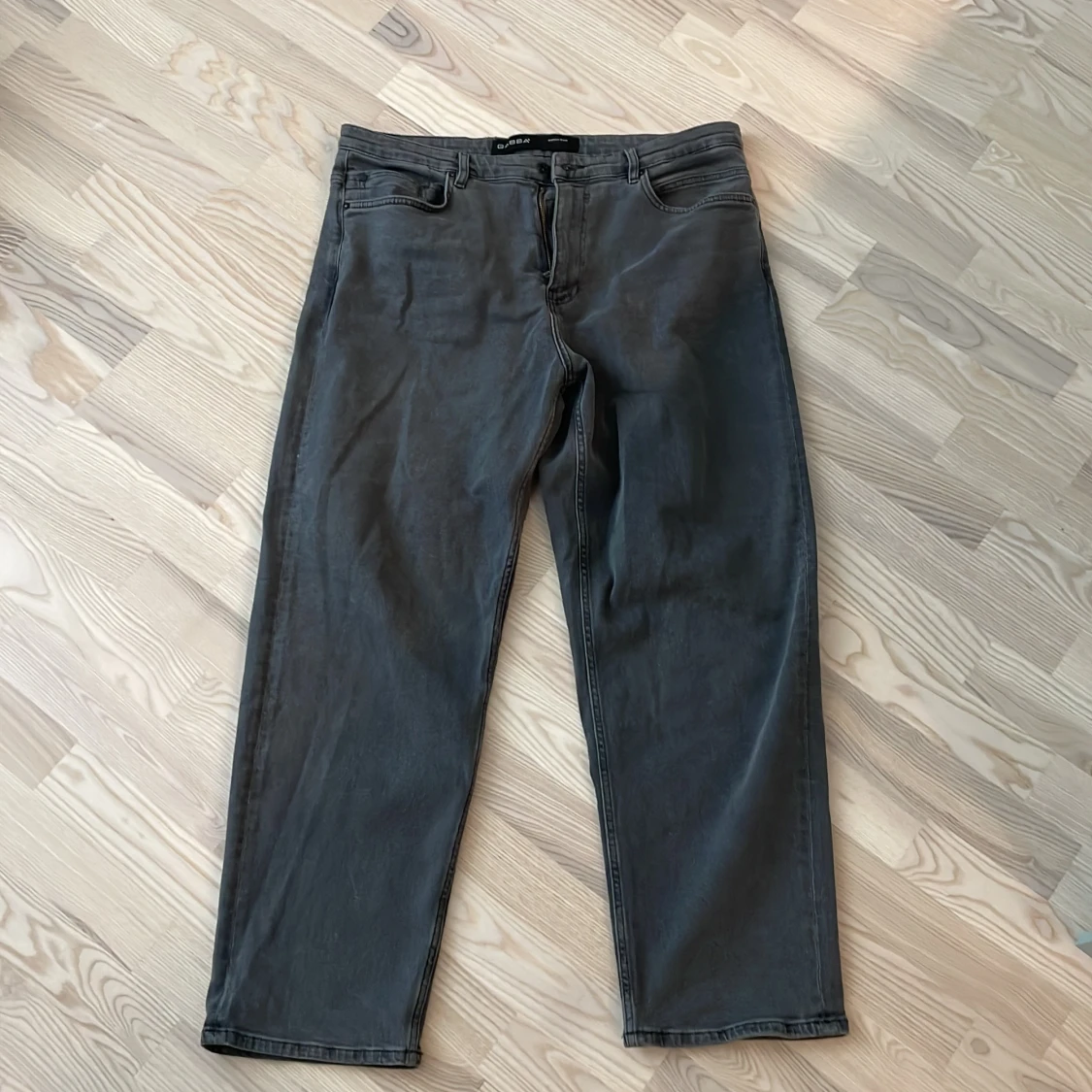 Gråa Jeans