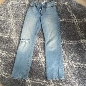 Ett par fina Jeans i  storlek 34 från hm💕