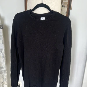 Svart Bomullströja  - Svart Bomullströja i bra skick. 