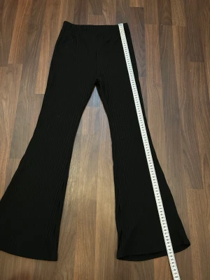 Byxor - Hör av dig för mer information! Priset går att diskutera. 🫶🏻🩷