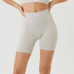 Ljusgrå träningsshorts - Helt oanvända träningsshorts från Björn Borg. Alltså helt i nyskick. Färgen syns på tredjebilden. Säljer då de inte kommer till användning. 🙌🏼Nypris 400kr. 