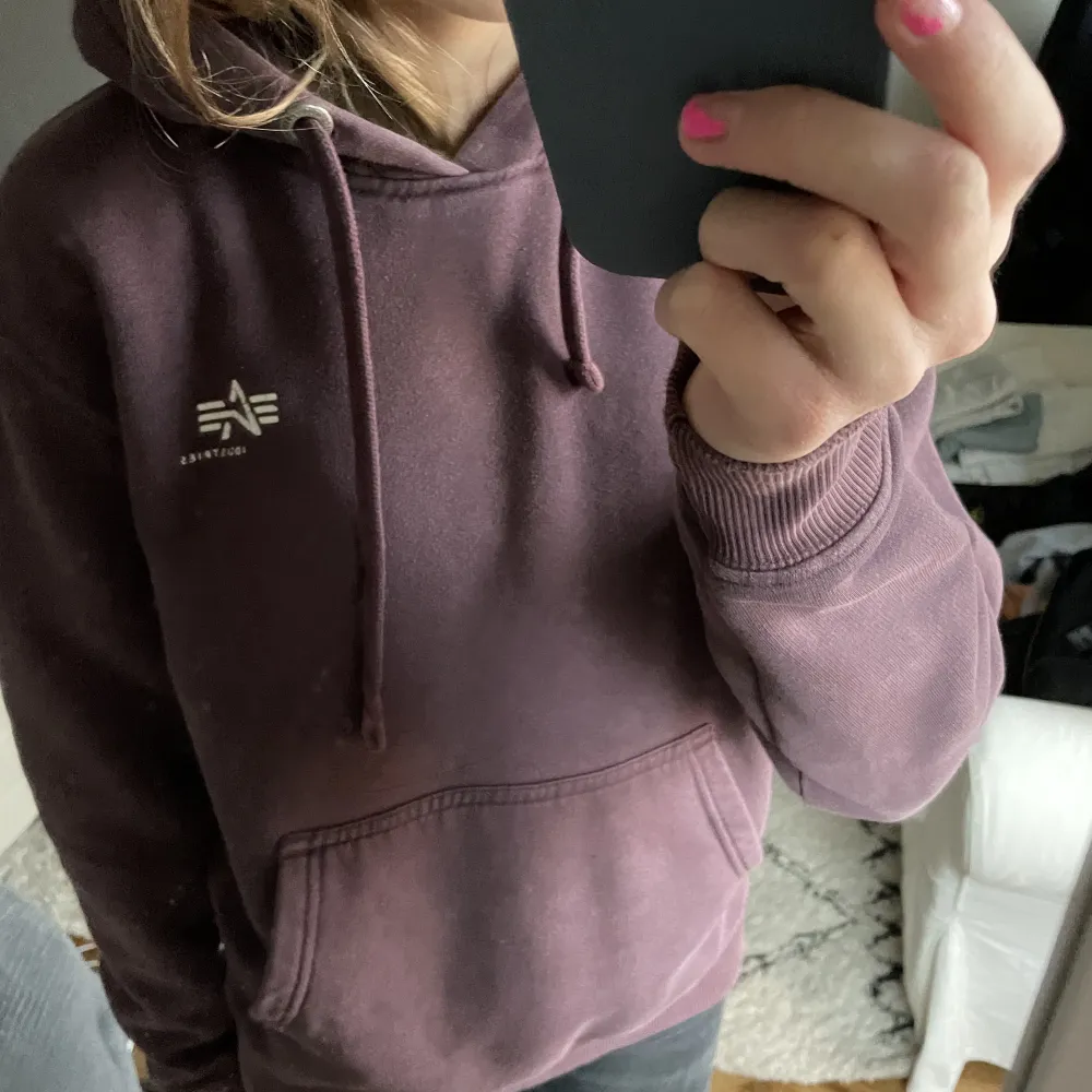 Super gosig och mjuk hoodie Ifrån alpha industries  Kom gärna med prisförslag . Hoodies.