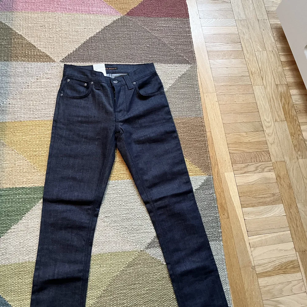 Jeans från märket nudie modellen heter grim trim. Helt nya. . Jeans & Byxor.