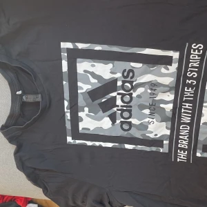Adidas  - Adidas t-shirt 