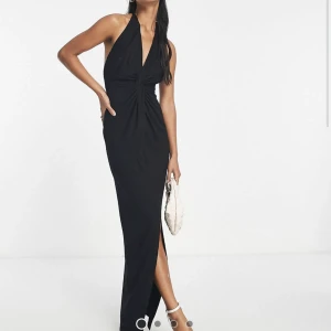 Helt ny klänning  - Helt ny klänning från Asos, missade att returnera☺️