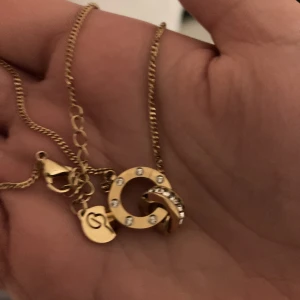 Edblad halsband - Säljer denna oanvända Edblad halsbandet då jag endast använder silver smycken! 💗