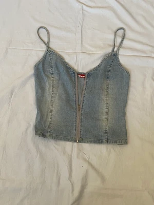 Jeans top - Skriv vid frågor,  köp nu går bra🥰lite stretchig, köpte secondhand