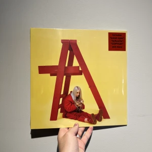 Billie Eilish - Dont Smile At Me. Vinylskiva  - Ny och inplastad. Skickas spårbart för 39:- via plick ”köp nu”. Kan också hämtas upp i Uppsala eller Gävle. Besök gärna våra butiker i ovan nämnda städer. Vid köp av flera skivor så samfraktar vi