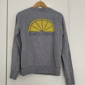 Acqua limone tjocktröja - Acqua limone collegetröja
