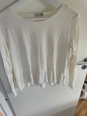 Volang tröja - Långärmad blus