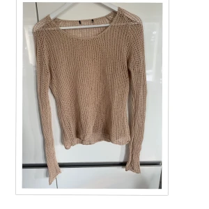 Nättröja - Beige nättröja i strl s/m! 
