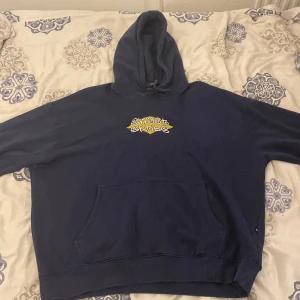 Blå tjocktröja - Blå sweet sktbs tjocktröja välanvänd men inga fläckar eller slitage