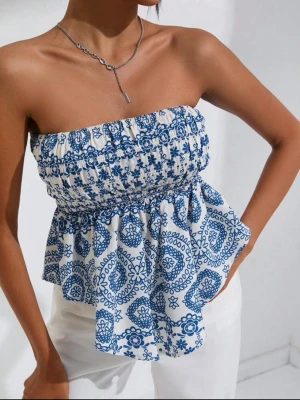 Blå topp  - Säljer denna jätte fina blåa topp köpt från shein🩷 