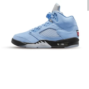 Air Jordan 6 unc  - Ny köpt men passar inte mig. Storlek 44