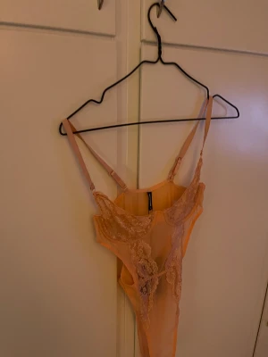 Spets body  - Helt oanvänd spets body 🌸