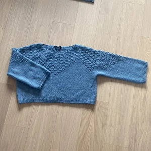 Stickad ulltröja - Fin kvalitet. 