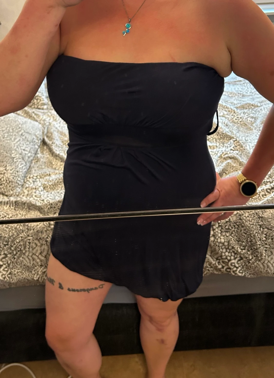 Mörkblå tub-klänning storlek 44