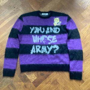 Emptyspaces mohair tröja  - Medföljer tre pins