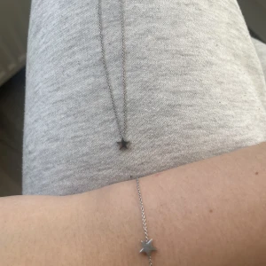 Silver smycken - Säljer detta Stjärnsmycken i silver. (Armband och halsband) knappt använda!💕✨