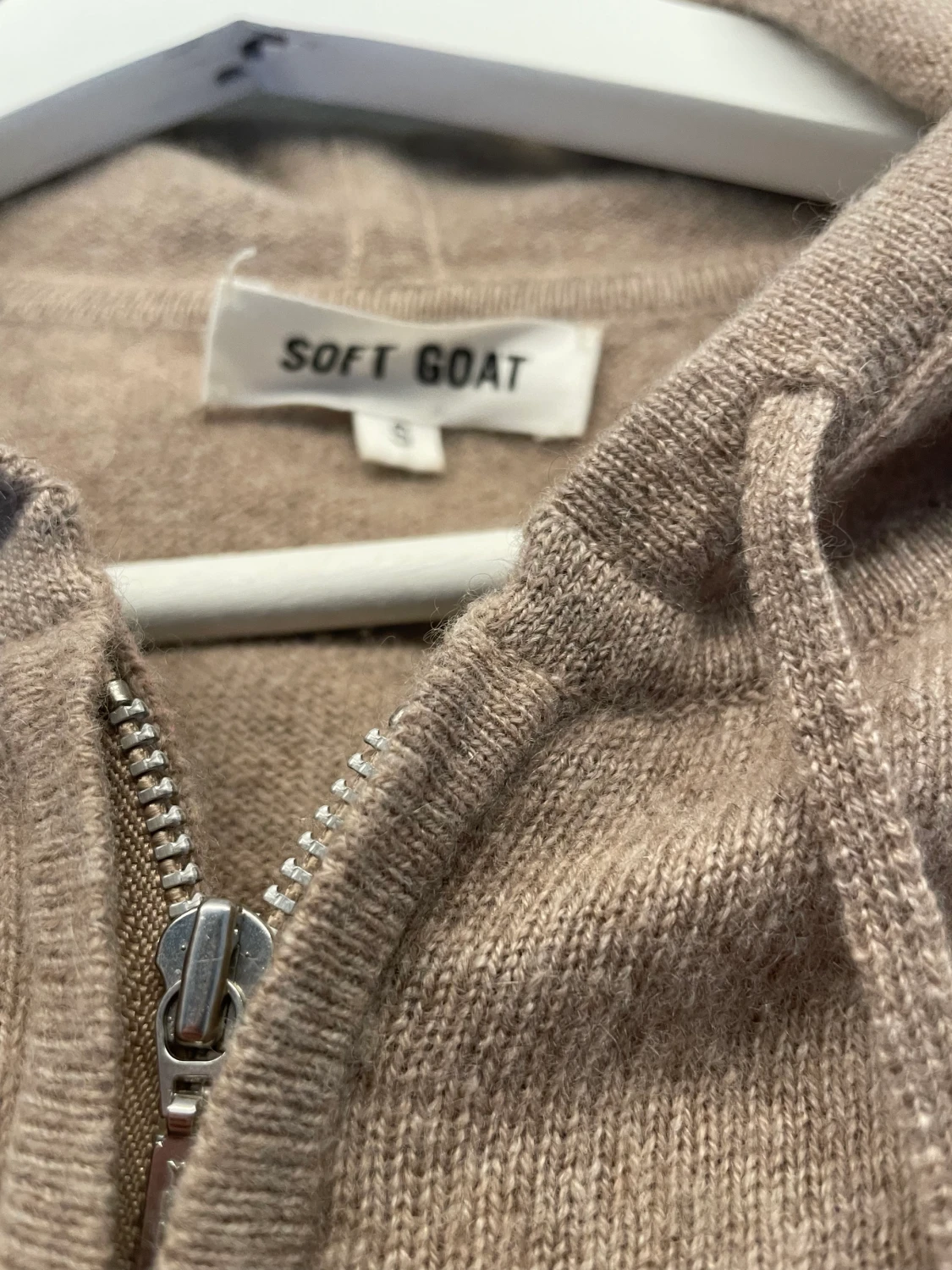 Soft goat ziphoodie - 90