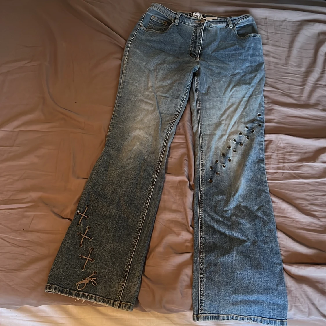 Flare Jeans med coola detaljer