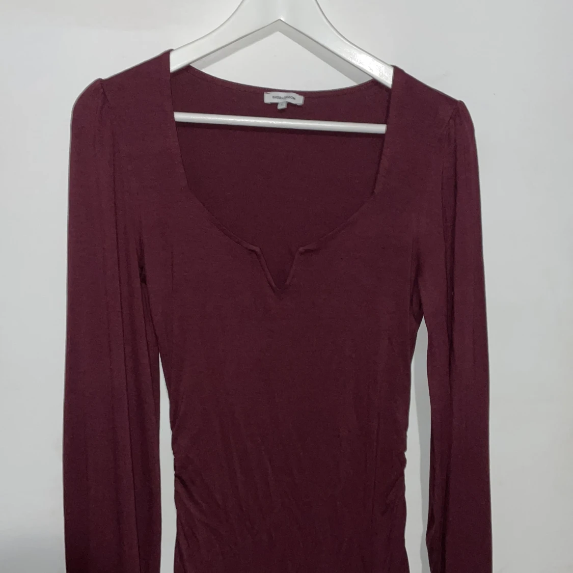 Lång vinröd klänning - 90