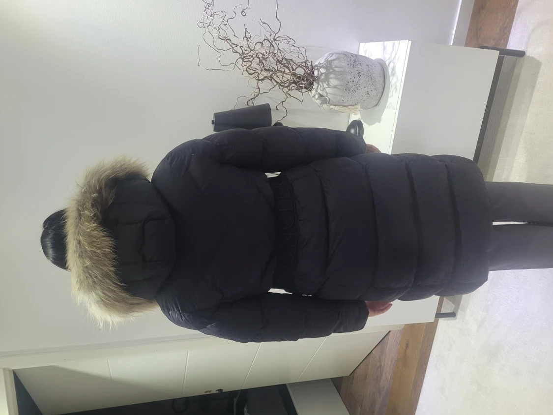 Moncler jacka stl.S - 90