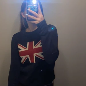 Stickad tröja  - Fin stickad tröja från crocker  Står att de är S men sitter som en XS