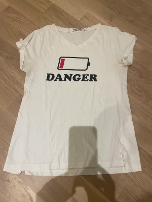 T-shirt/topp strl s - Djur och rökfri hem 