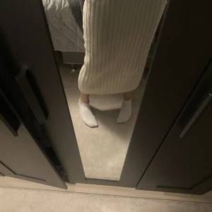 Vinter kjol - En kjol som är jätte gullig nu inför vinter pga dens goda och mjuka kvalite😍materialet är ganska varmt så man inte fryser om benen vilket var as najs❤️ ✅FRI FRAKT PASSA PÅ✅ skriv för mer info❤️