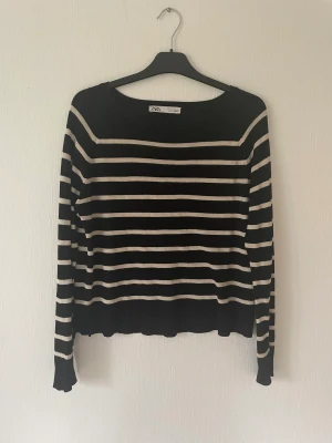 Träja - Randig stickad tröja ifrån zara super skönt❤️90kr+frakt