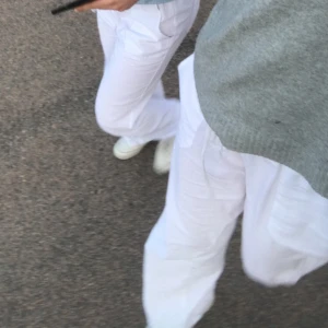 Linnebyxor - Jättefina linnebyxor som säljs då dom tyvärr är förkorta på mig som är 173 cm 💗Storlek M men passar även mig som vanligtvis brukar ha xs