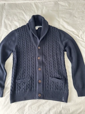 BOOMERANG KABELSTICKAD TRÖJA - Skick: 9/10