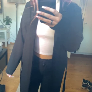 Kappa - Säljer denna väldigt tunna kappa från Kappahl nypris 399 säljer för 200 