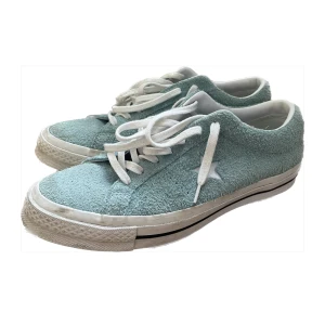 Converse One Star - Ännu ett par one stars som är i fint skick då de inte använts så mycket som jag hoppats! Fett nice färg och as bra sko helt enkelt :)