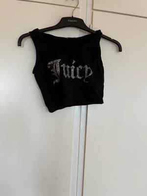 Fina kläder  - Fint skick 50 kr st 