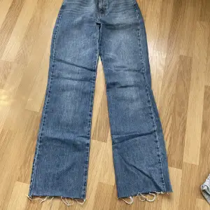 Jeans från ASOS använda två gånger i storlek 32.