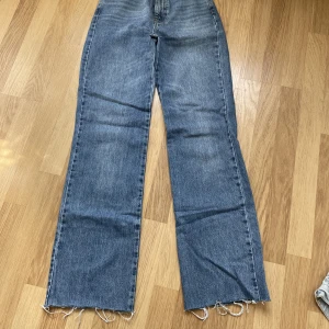 Jeans - Jeans från ASOS använda två gånger i storlek 32.