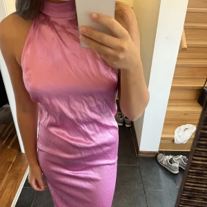 Klänning - Ros klänning från zara☺️