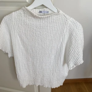 Zara topp  - jättefin oanvänd topp från zara 