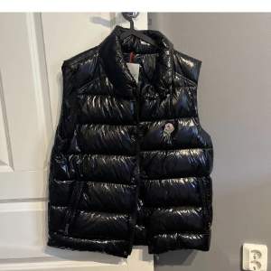 Moncler väst