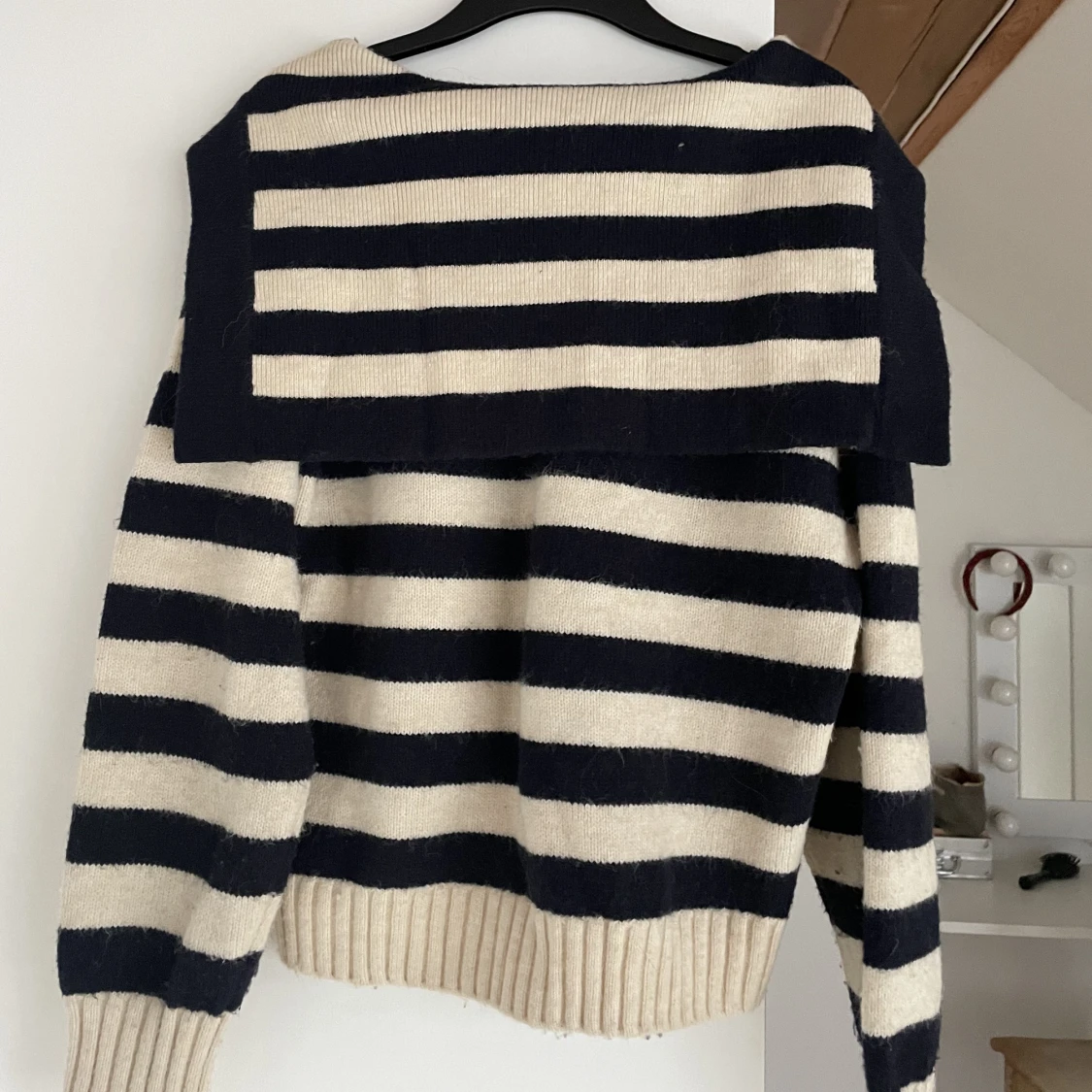 Randig stickad tröja - 90