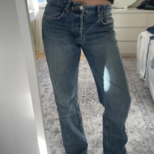 Zara Jeans - Zara jeans i mycket fint skick. Perfekt längd på mig som är 175 cm
