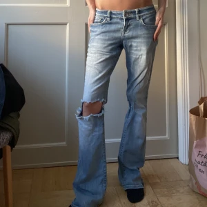 Lowwaist jeans - Säljer mina sjukt snygga lowwaist bootcut jeans från märket LTB❤️
