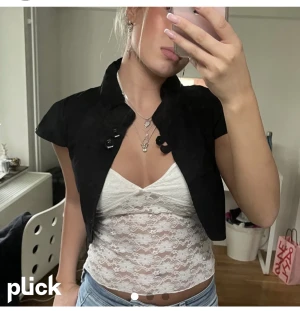 Bolero  - Säljer en likadan svart bolero ❤️